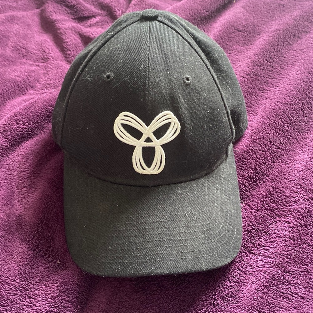 Aritzia tna hat